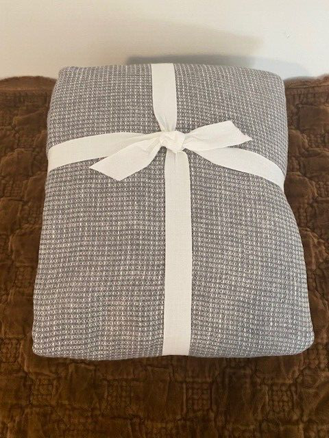 Pottery Barn F/Q European Flax Linen Waffle Duvet Cover, Light Gray