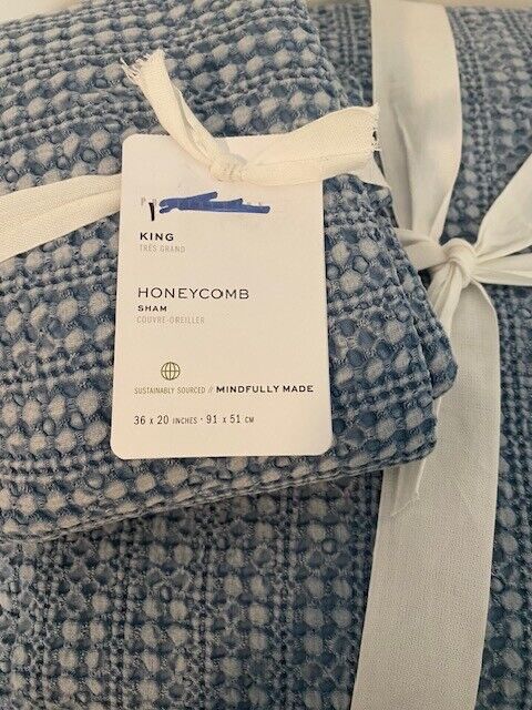 Pottery Barn  K/CK Honeycomb Cotton Duvet Cover & 1 King Sham, Chambray