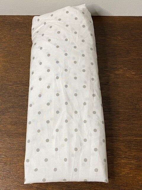 Pottery Barn Kids 24 x 38 in Organic Pin Dot Fitted Crib Sheet