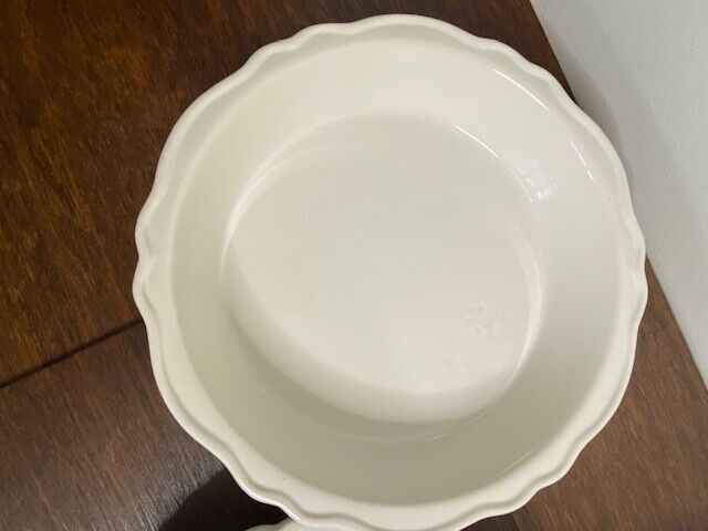 William Sonoma set of 3 stoneware pie dish