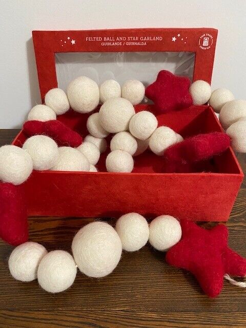 Pottery Barn Kids Felted Wool Ball and Star Garland, Red andWwhite-6 ft