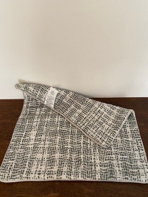 Villa Classic Concepts 22 x 22 in Viscose & Linen Pillow Cover, Gray & White Wea