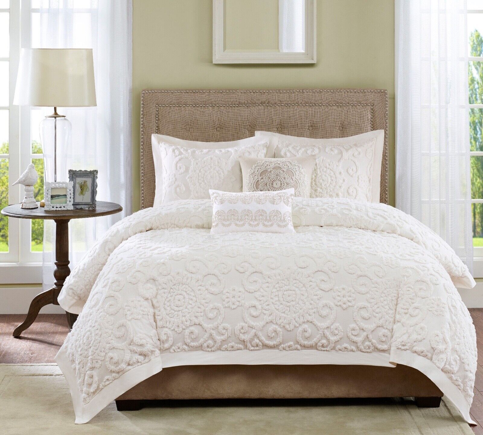 Harbor House Dona Q/F Chenille Tufted Cotton Comforter & 2 Standard Shams, Ivory