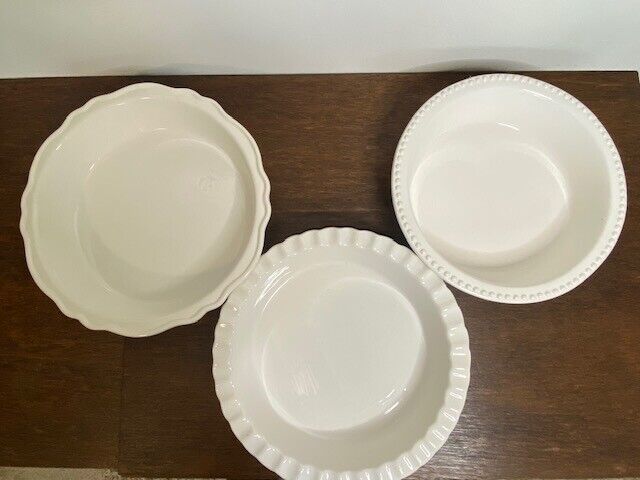 William Sonoma set of 3 stoneware pie dish