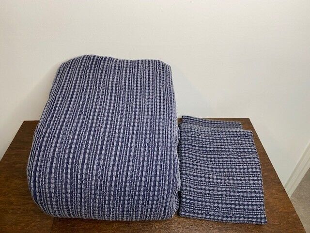 Open Box New Pottery Barn K/CK Honeycomb Duvet Cover, 2 King Shams, Midnight Blu