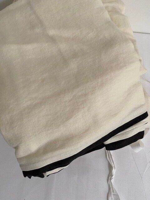 Pottery Barn 100% Belgian Linen Duvet with contrasting Flange F/Queen