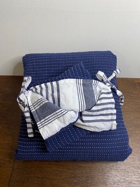 Pottery Barn Kids Twin Reversible Matelasse Duvet Cover & Sham