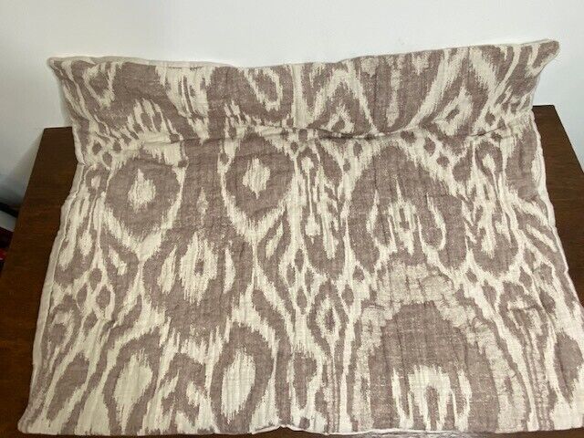 Pottery Barn Ikat Jacquard Standard Comforter Sham, Fig