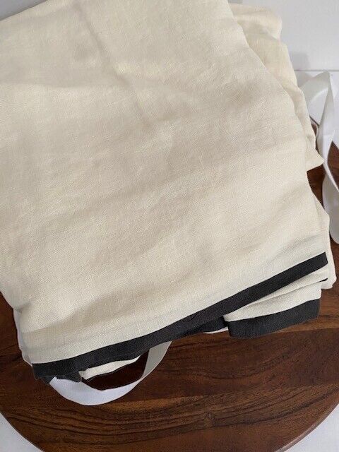 Pottery Barn 100% Belgian Linen Duvet with contrasting Flange F/Queen