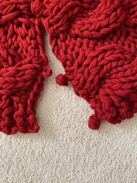 Pottery Barn Colossal Handknit Christmas Tree Skirt Red- NWOT