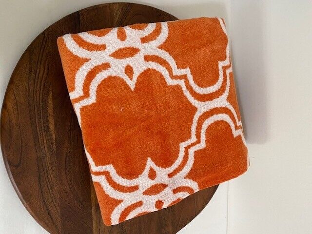 Pottery Barn Orange and White Bath Sheets/ Beach Towels 32 x 64 in